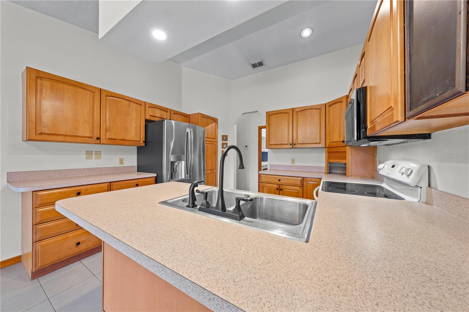 2810 Windsong Ln Property Photo 17