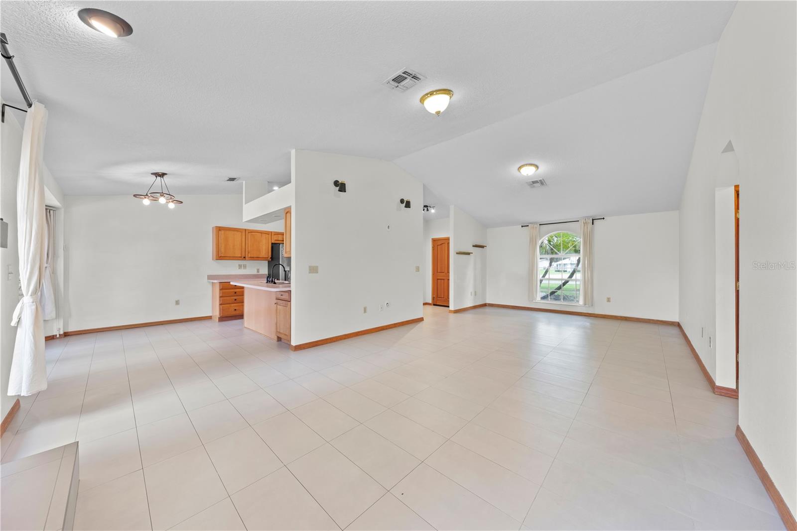 2810 Windsong Ln Property Photo 21