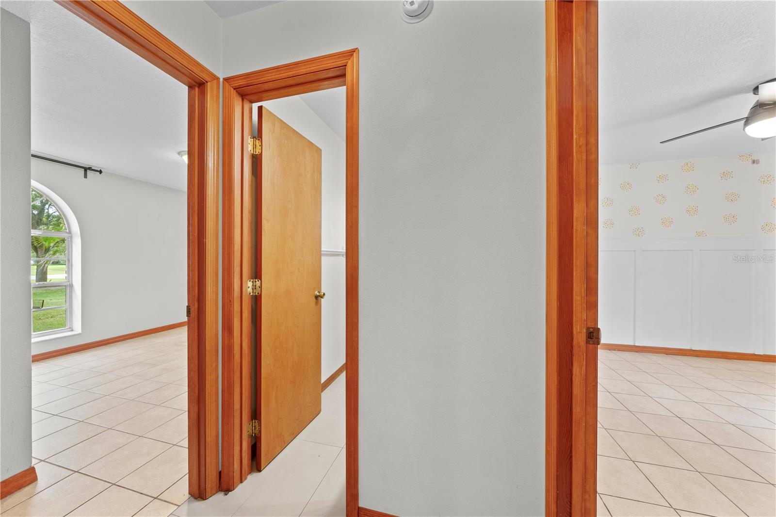 2810 Windsong Ln Property Photo 26