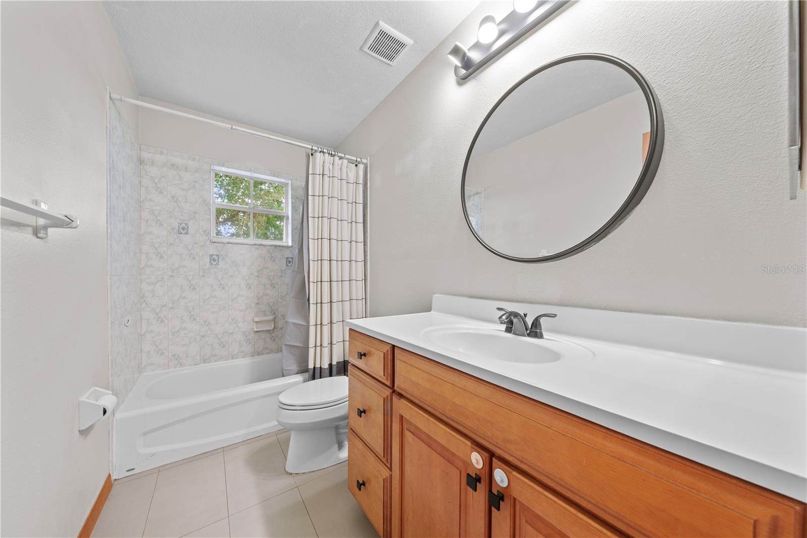 2810 Windsong Ln Property Photo 29