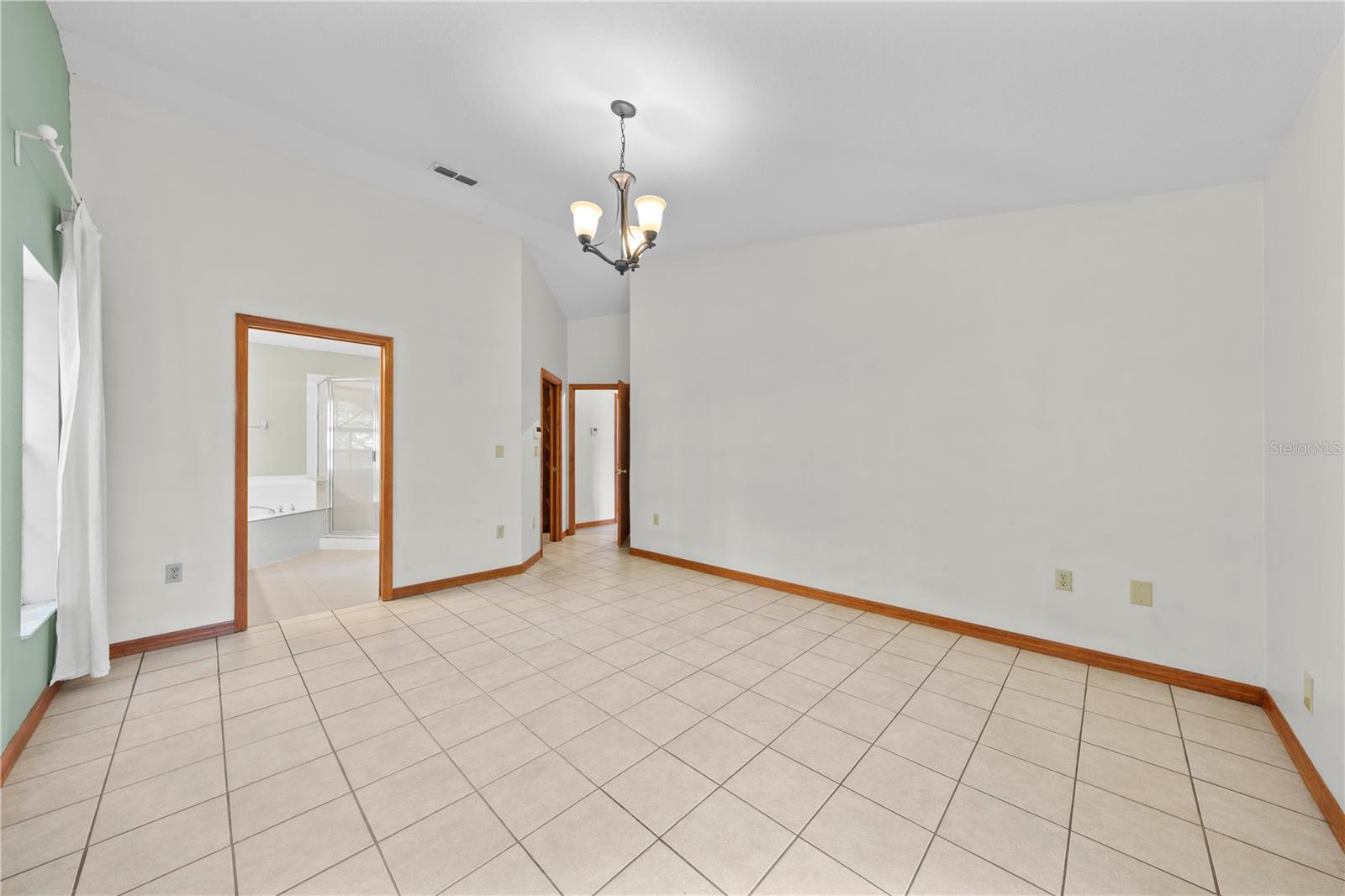 2810 Windsong Ln Property Photo 32