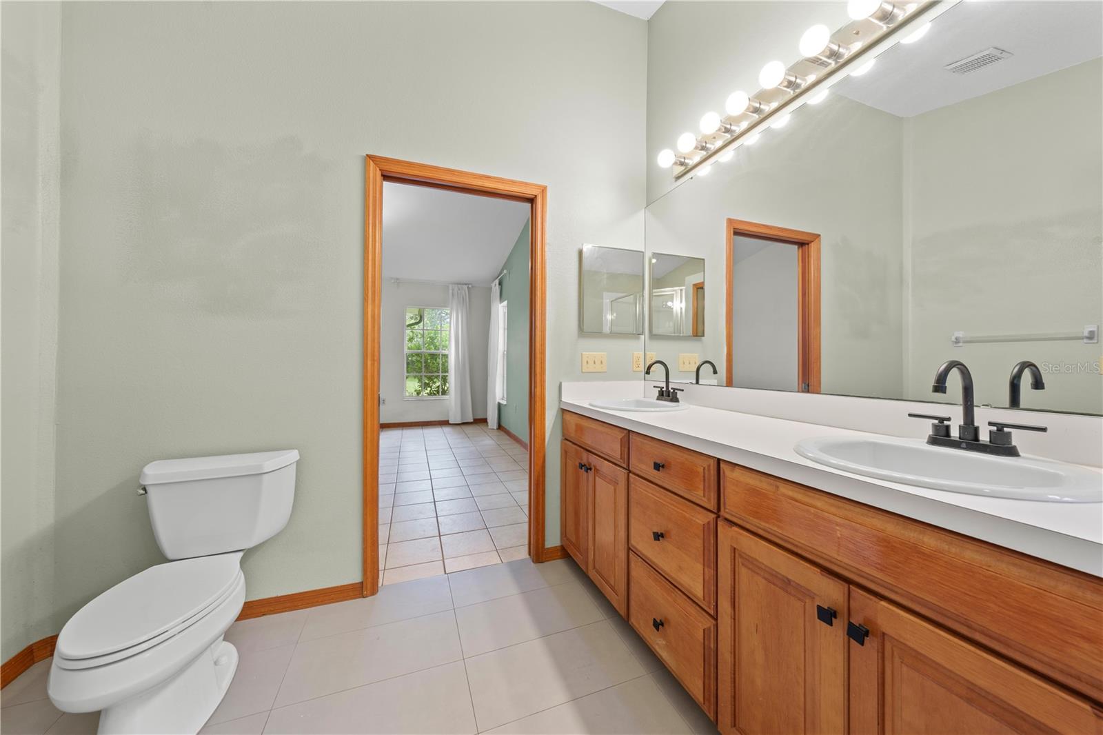 2810 Windsong Ln Property Photo 37
