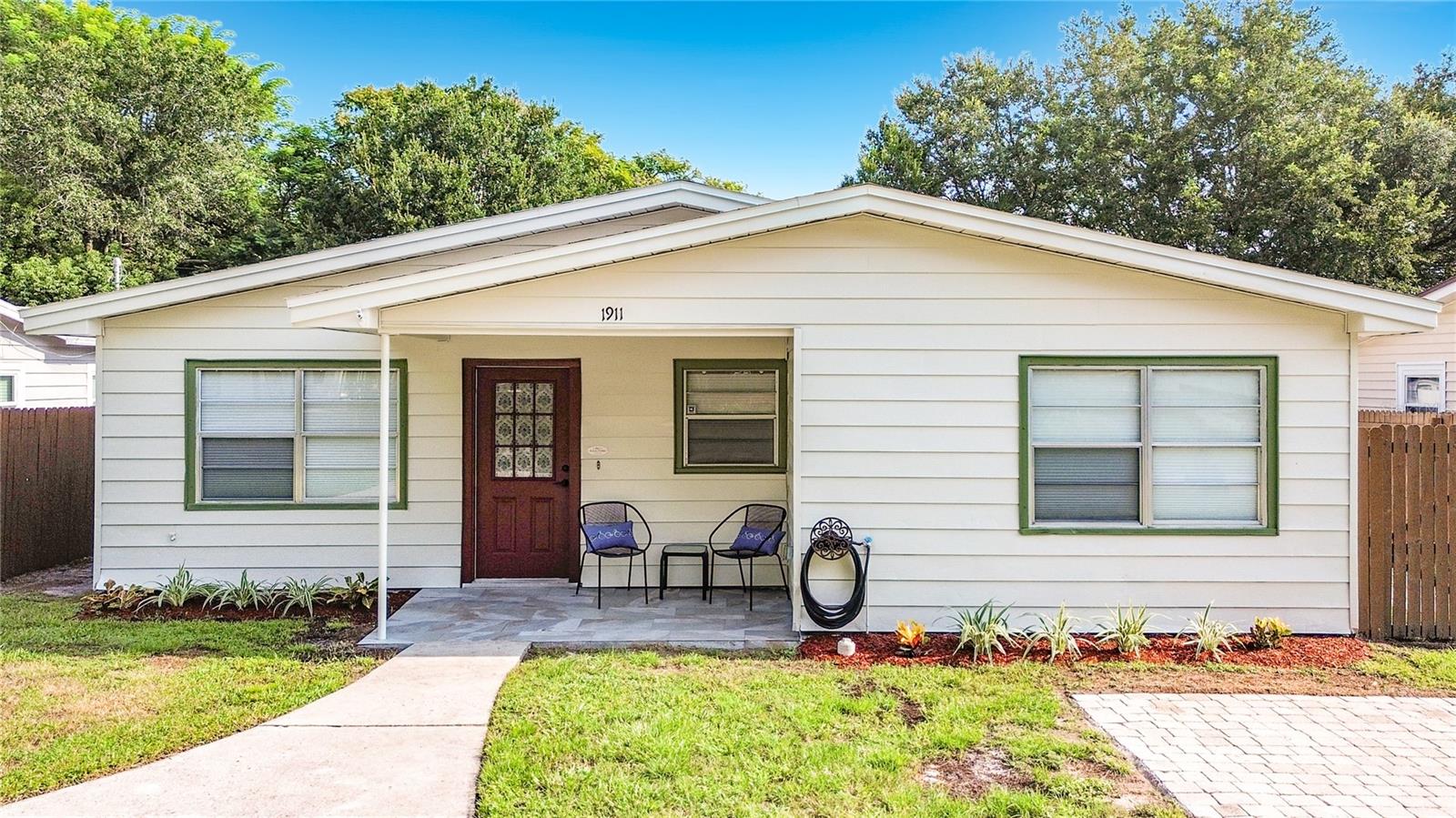 1911 SUNNY ST