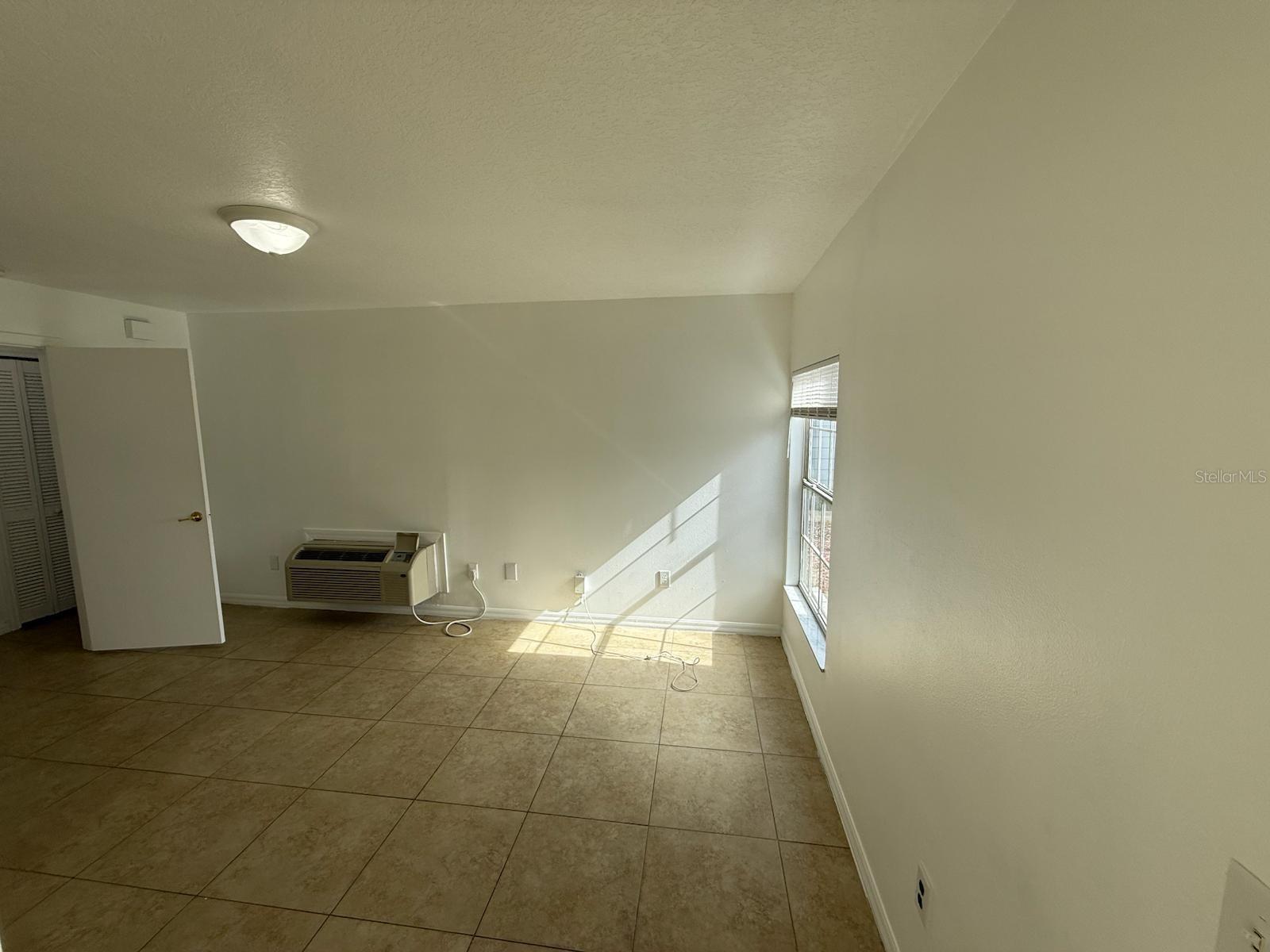 316 Mango Dr #b Property Photo 6
