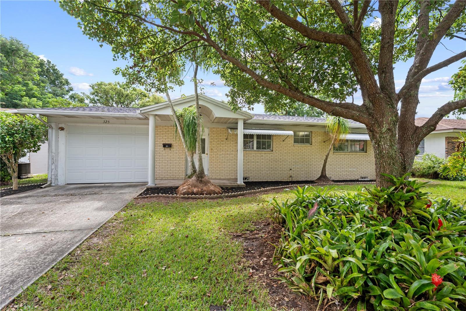 325 Florida Ave Property Photo 3