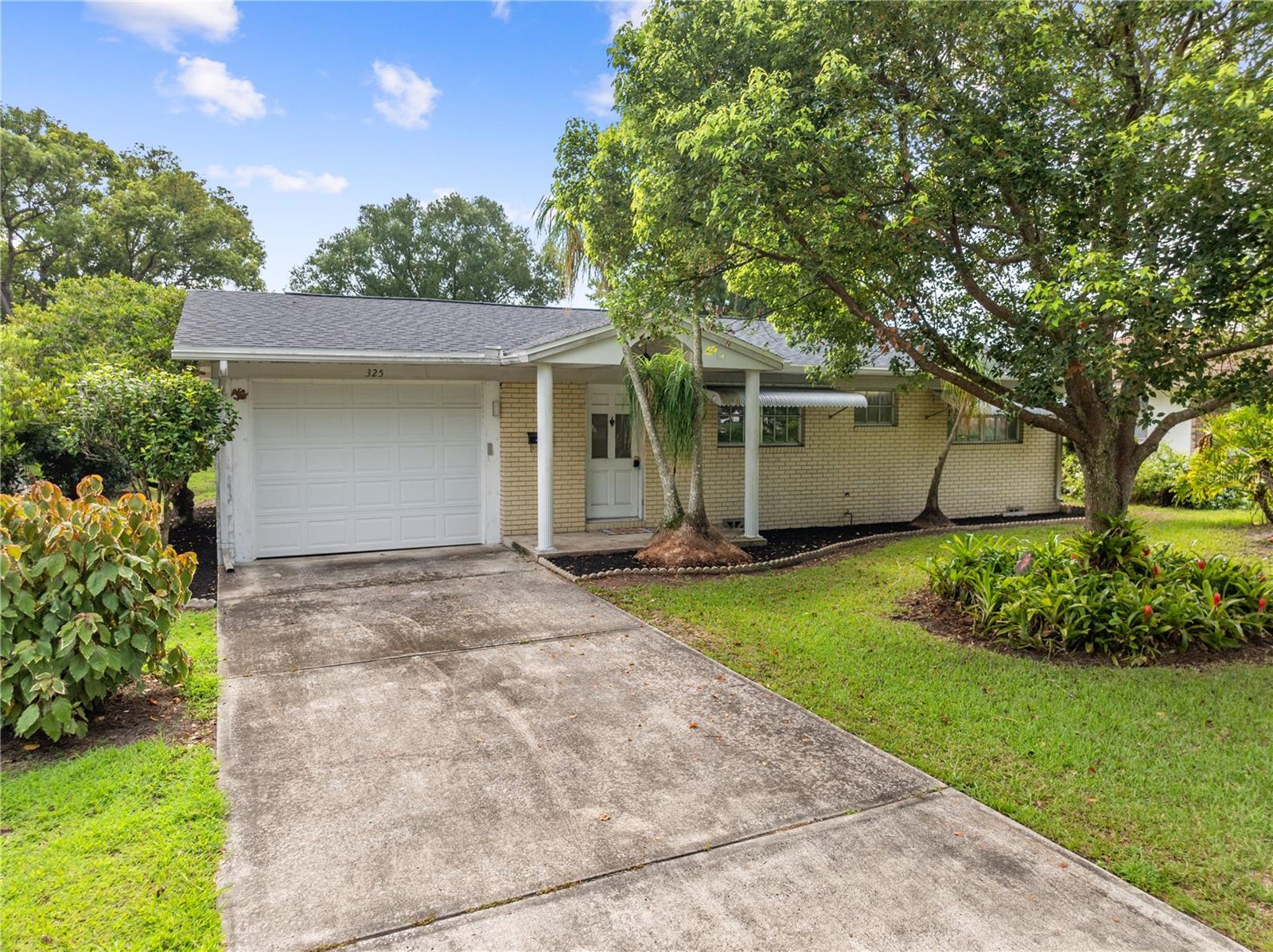 325 Florida Ave Property Photo 5