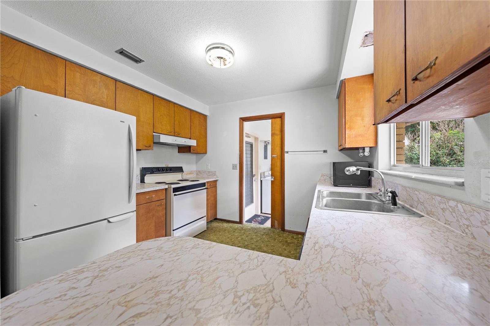 325 Florida Ave Property Photo 49
