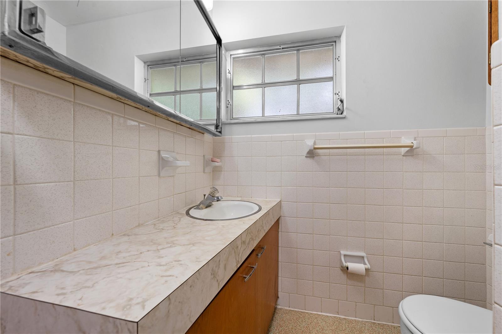 325 Florida Ave Property Photo 63