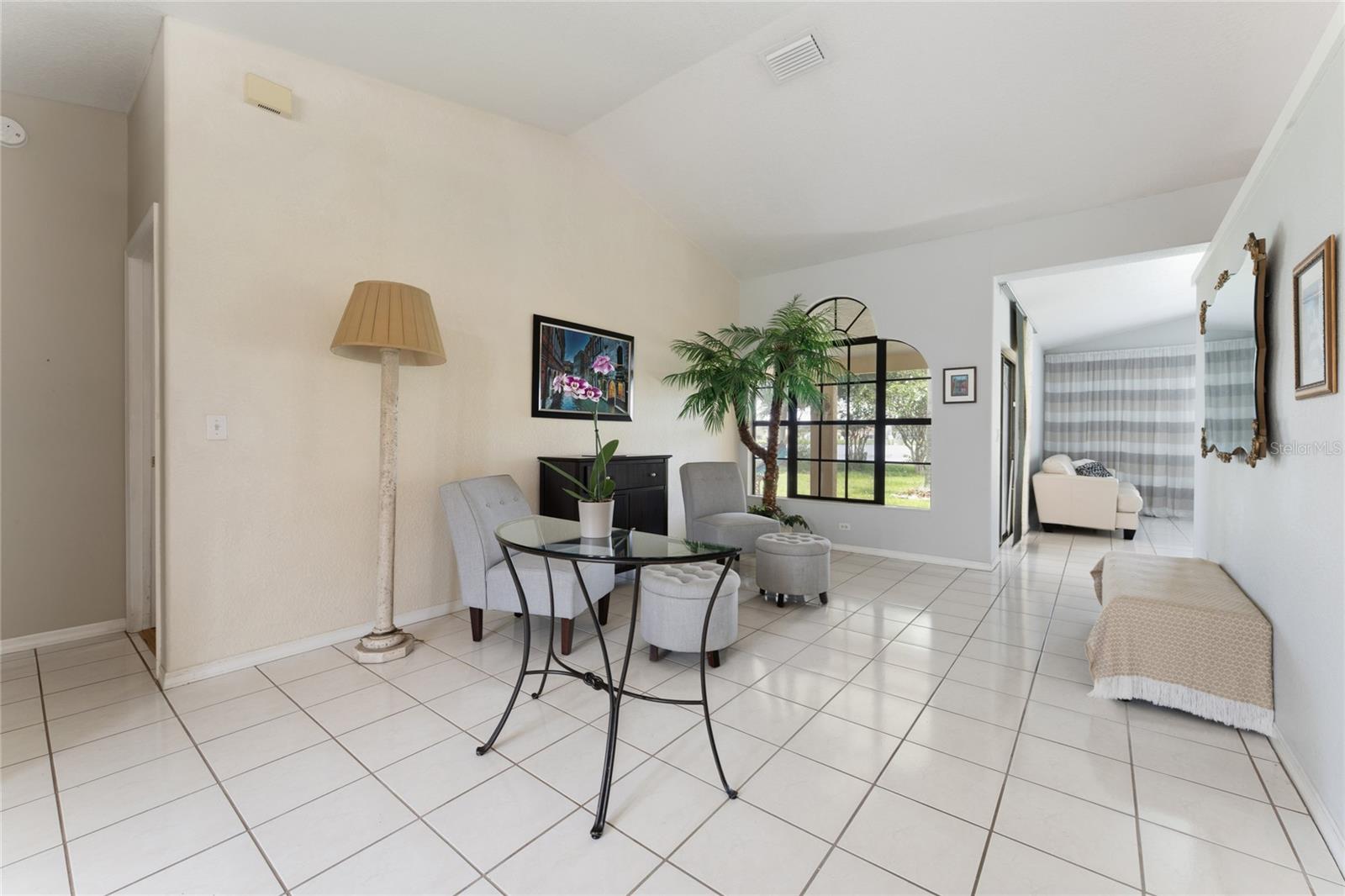 2803 Middleton Cir Property Photo 6