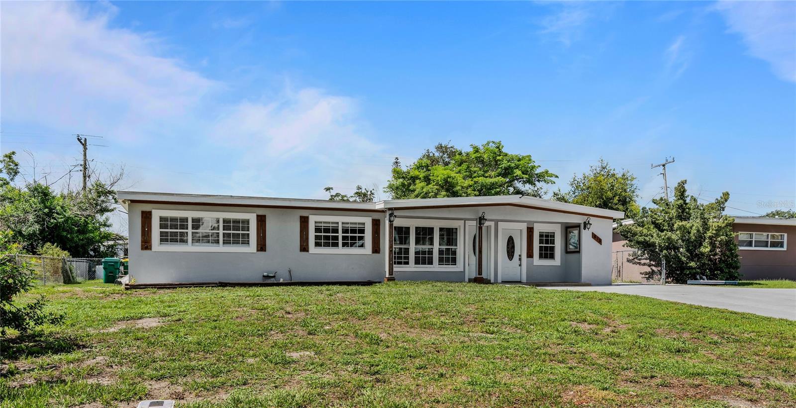 815 W HIGHLAND DR