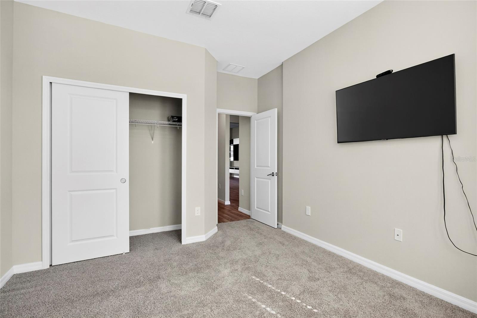 1910 Goblet Cove St Property Photo 15