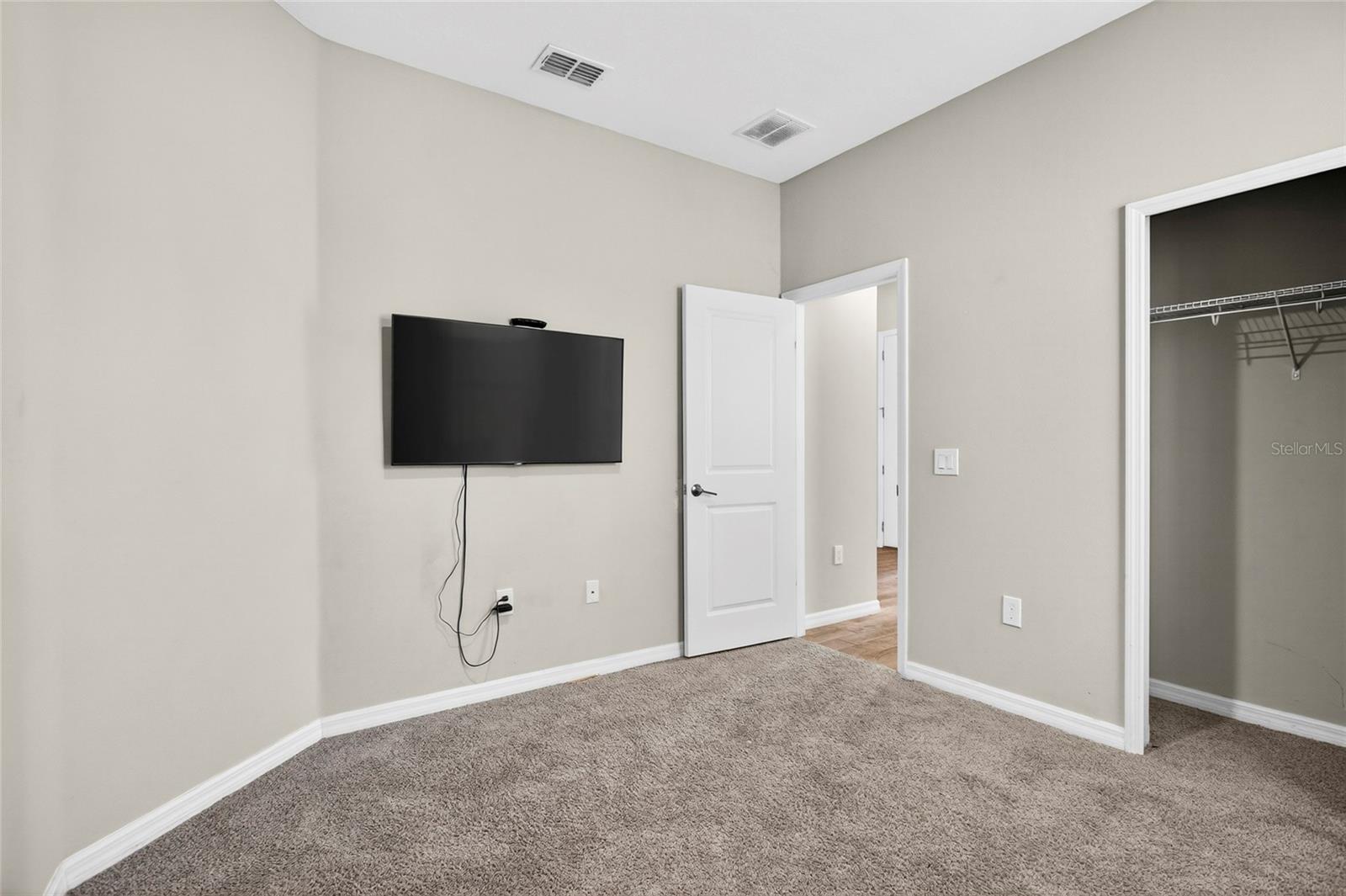 1910 Goblet Cove St Property Photo 18