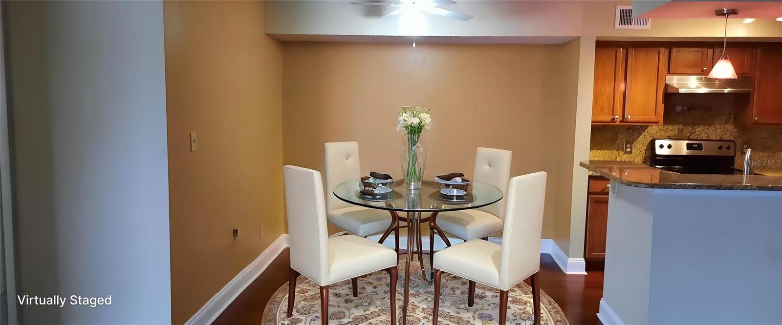 4200 Thornbriar Ln #e-306 Property Photo 5