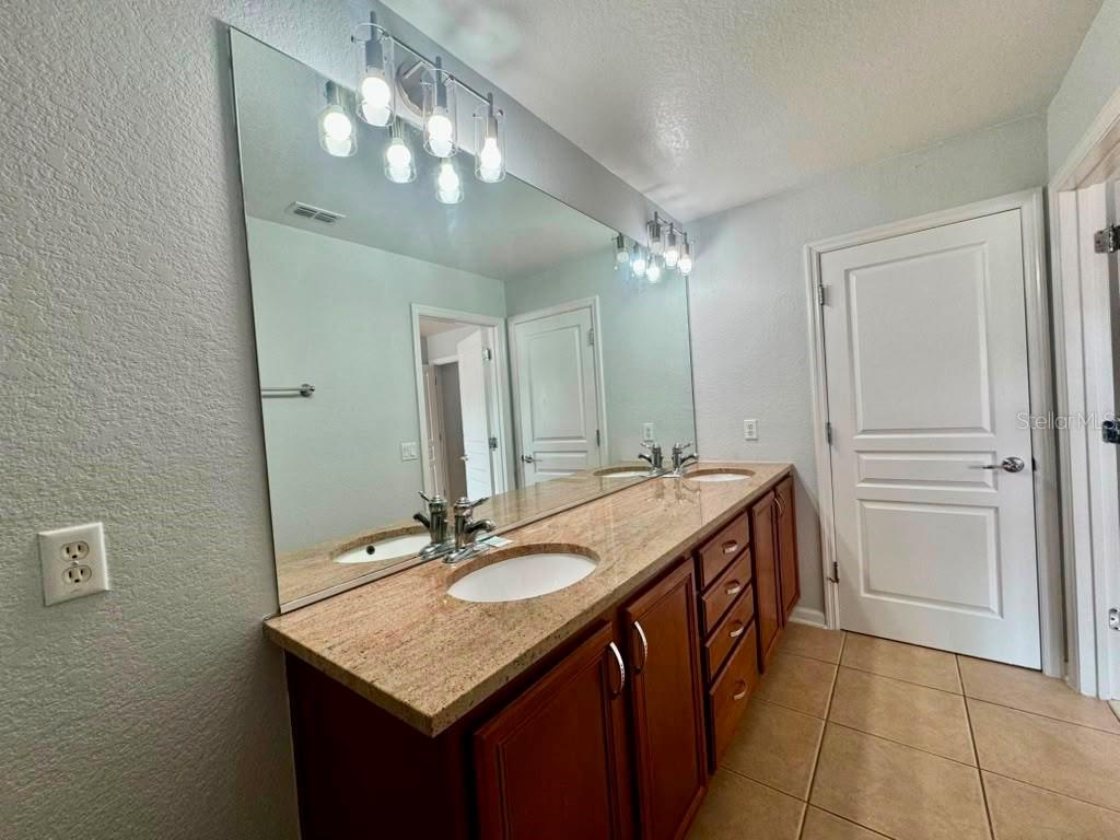 7713 Jailene Dr Property Photo 17