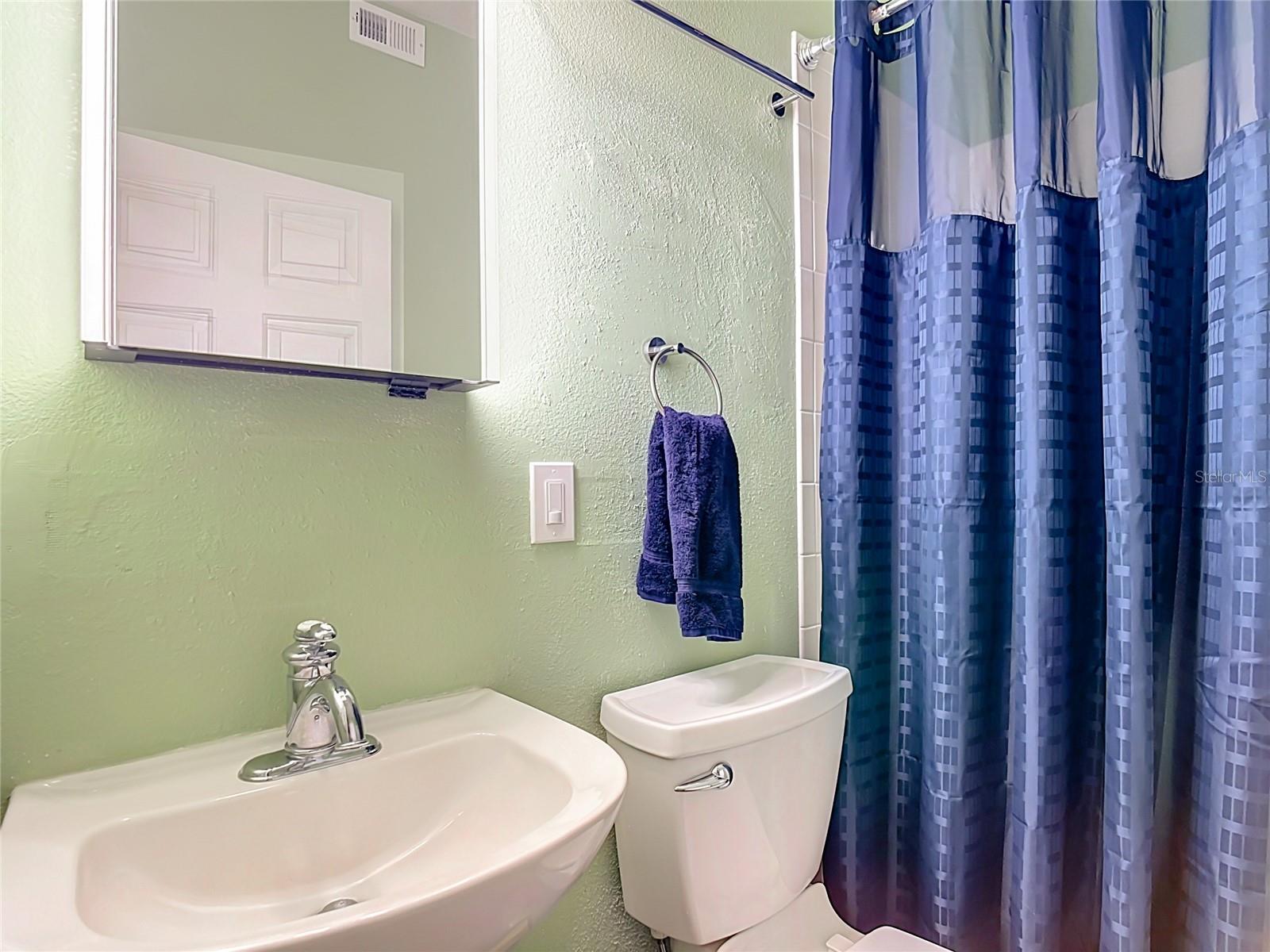 828 Morning Glory Ln Property Photo 8
