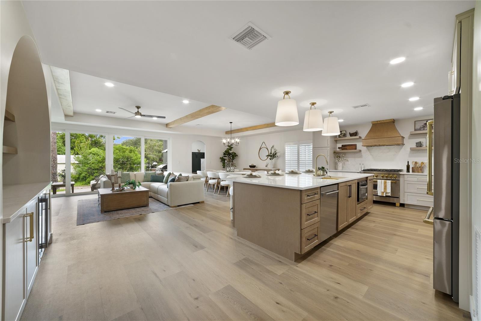412 N Boyd St Property Photo 9