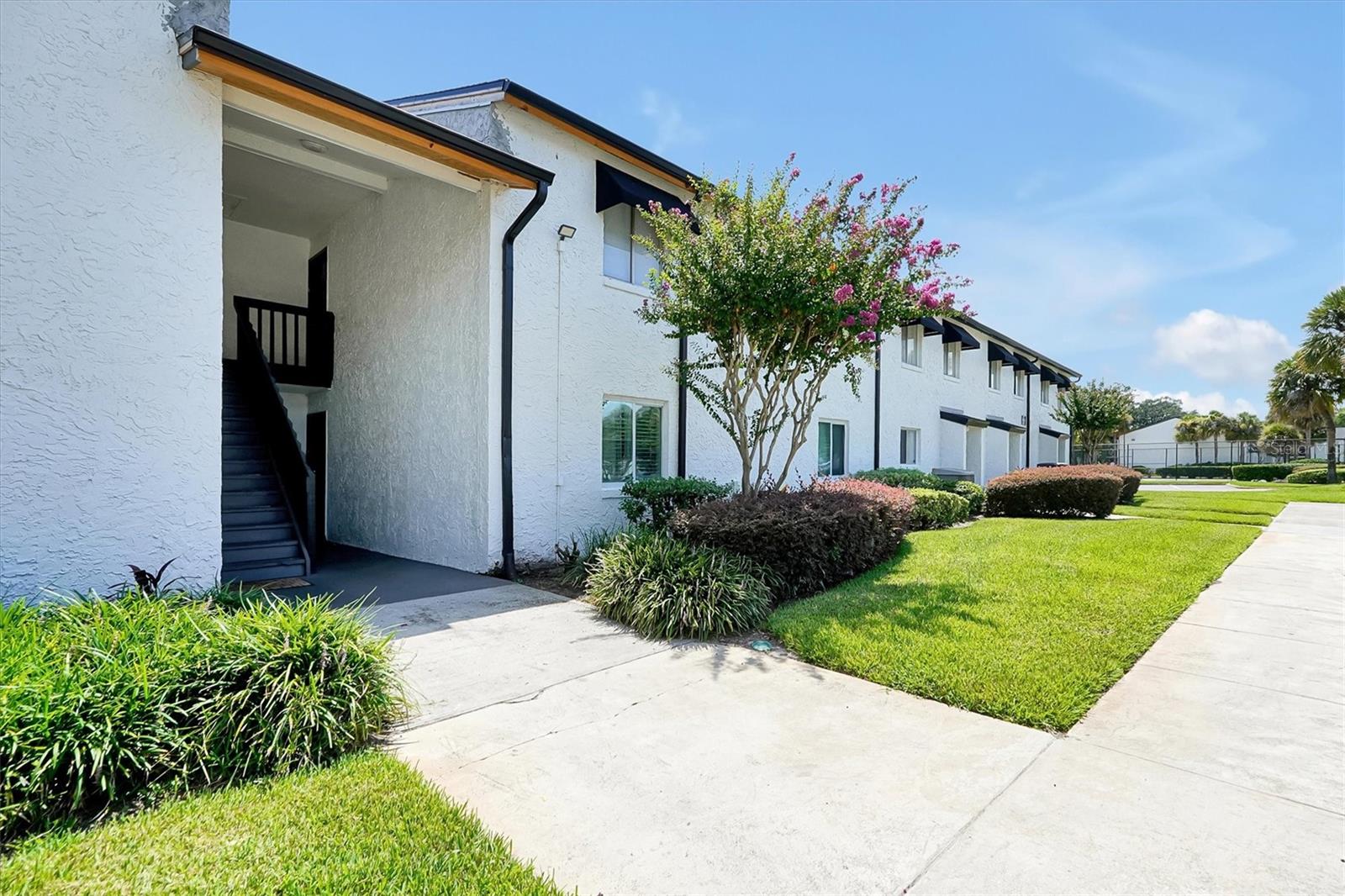 4309 N Semoran Blvd #2 Property Photo 2