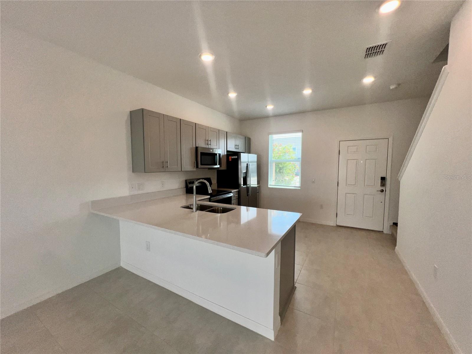 3200 Skyline Loop Property Photo 4
