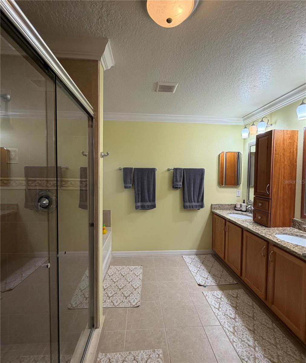 312 Windrose Dr Property Photo 9