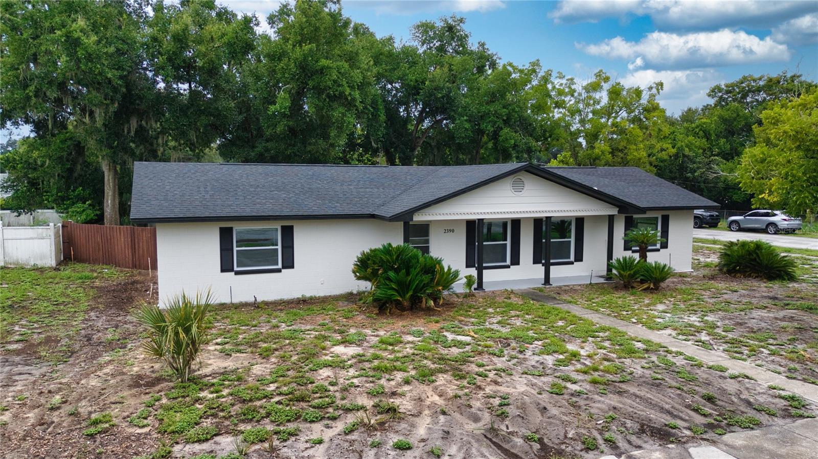2390 Northland Rd Property Photo 1