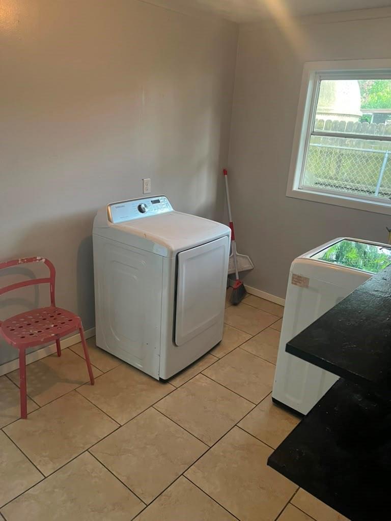 260 Westwood Ave Property Photo 21