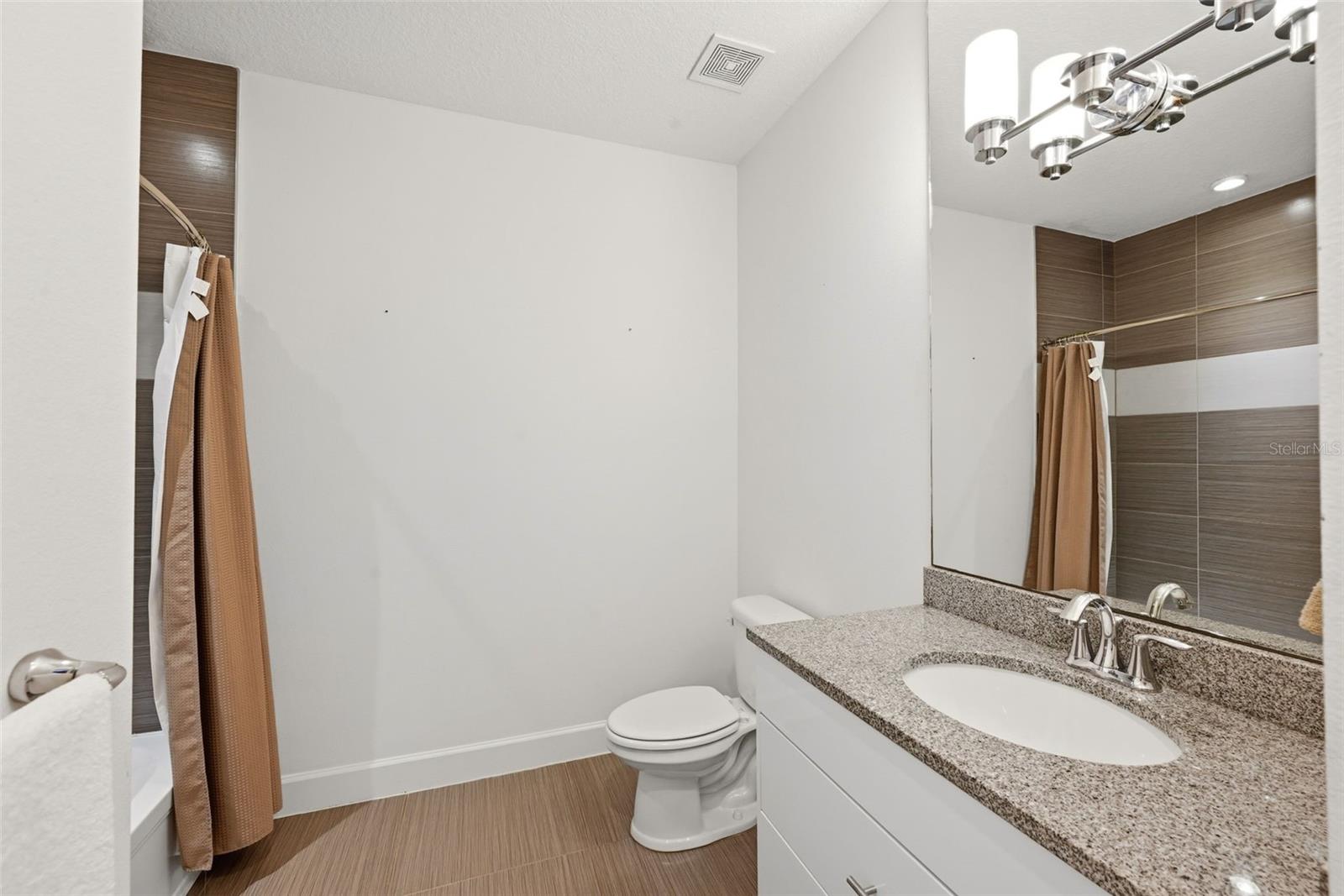 17530 Placidity Ave Property Photo 32