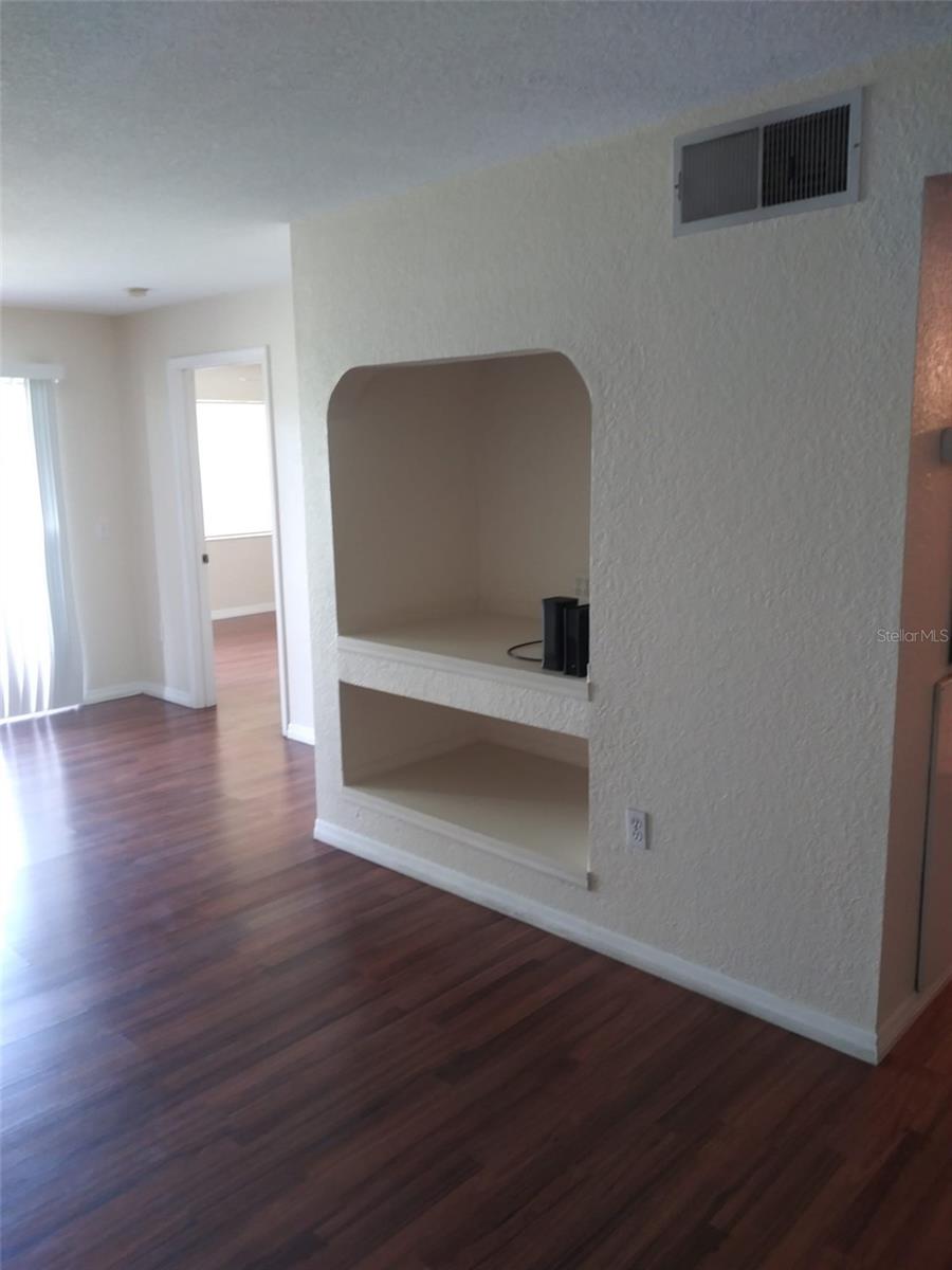 14049 Fairway Island Dr #123 Property Photo 7