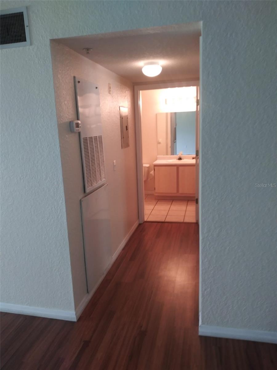 14049 Fairway Island Dr #123 Property Photo 10