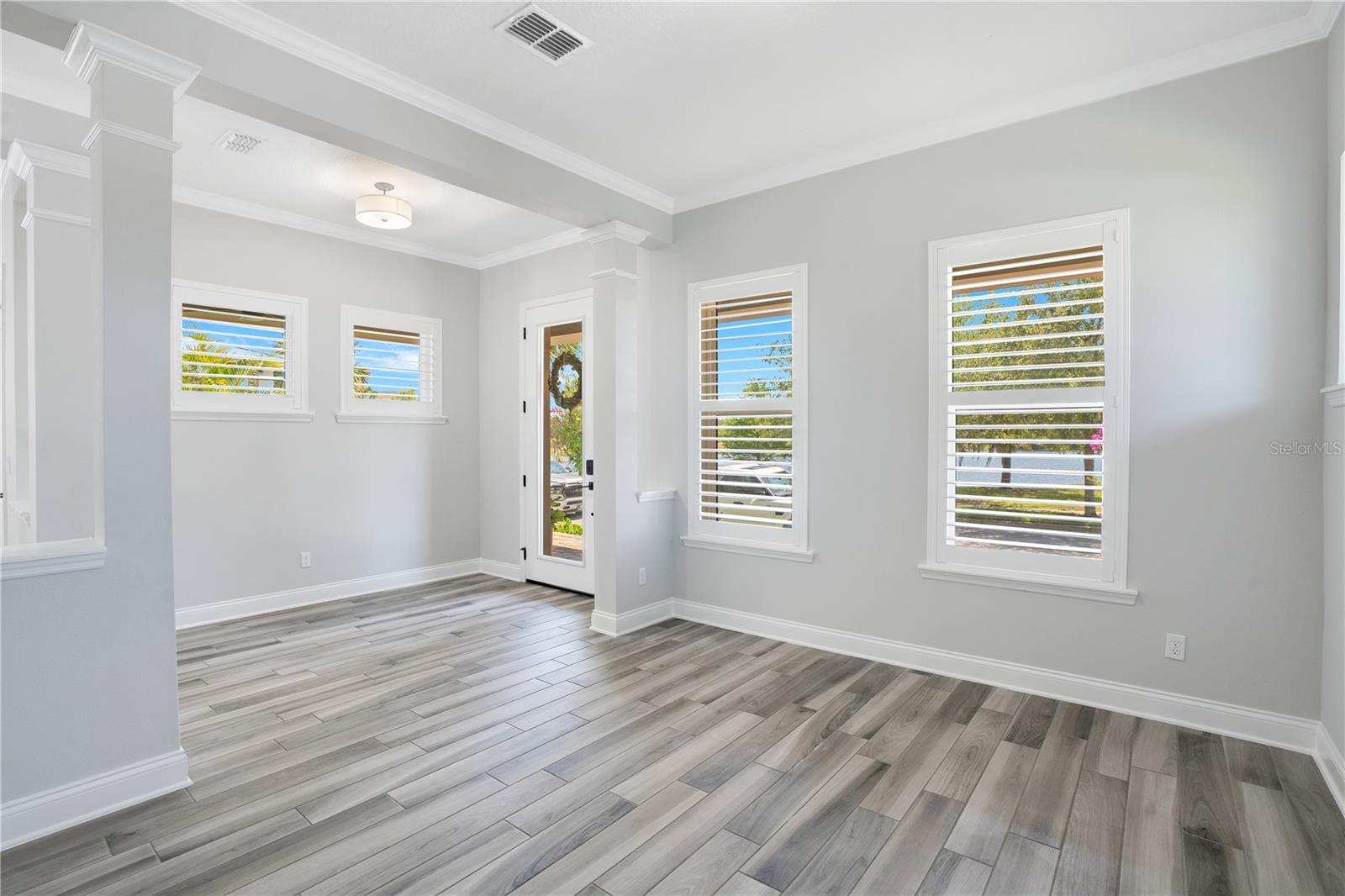13101 Gabor Ave Property Photo 9