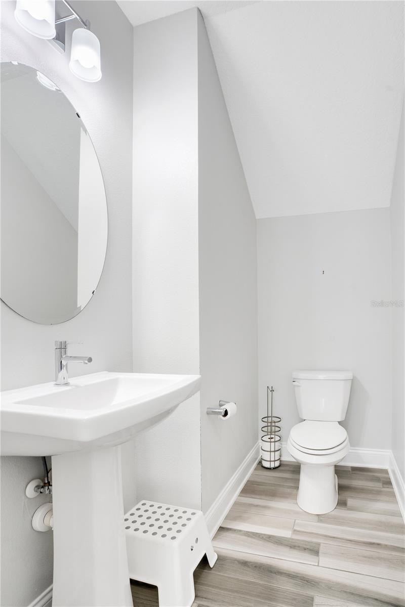 13101 Gabor Ave Property Photo 24