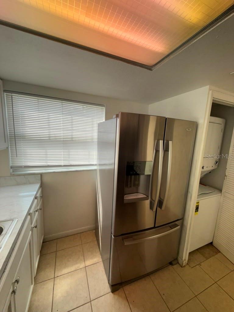 833 Caribbean Dr #a Property Photo 7