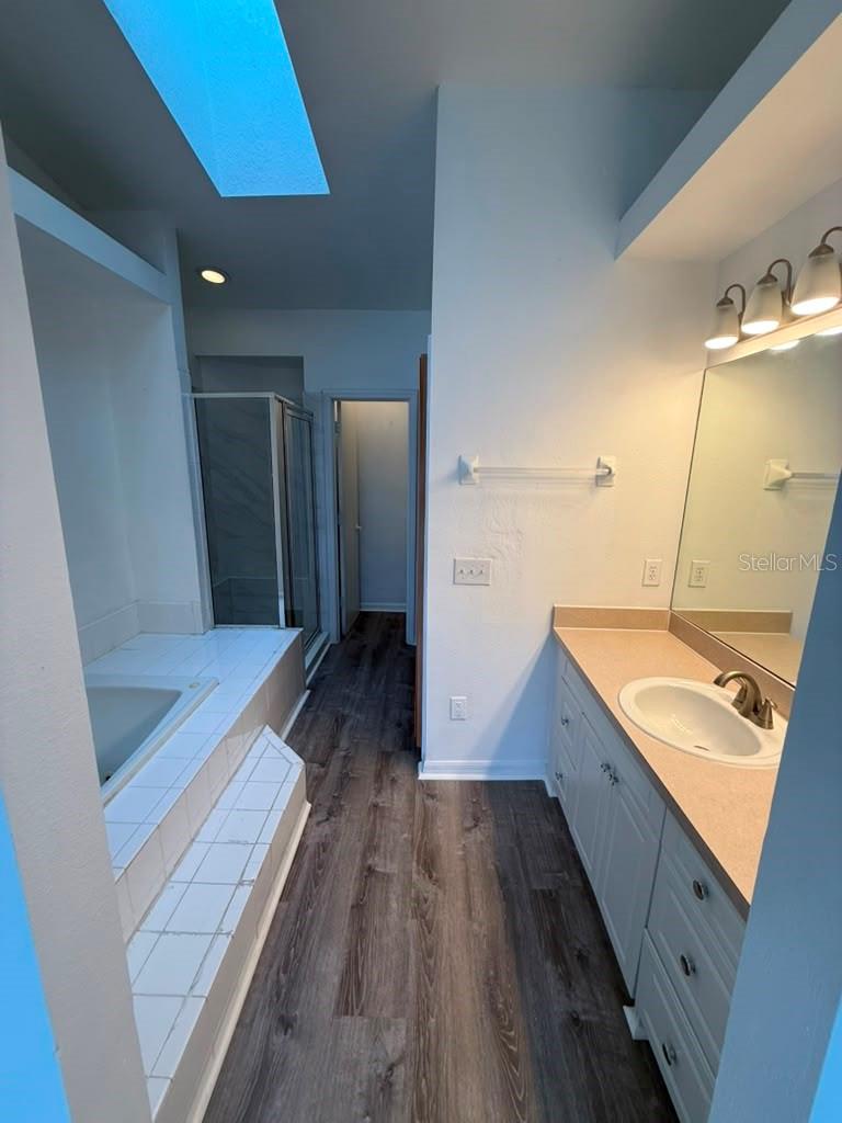 833 Caribbean Dr #a Property Photo 28