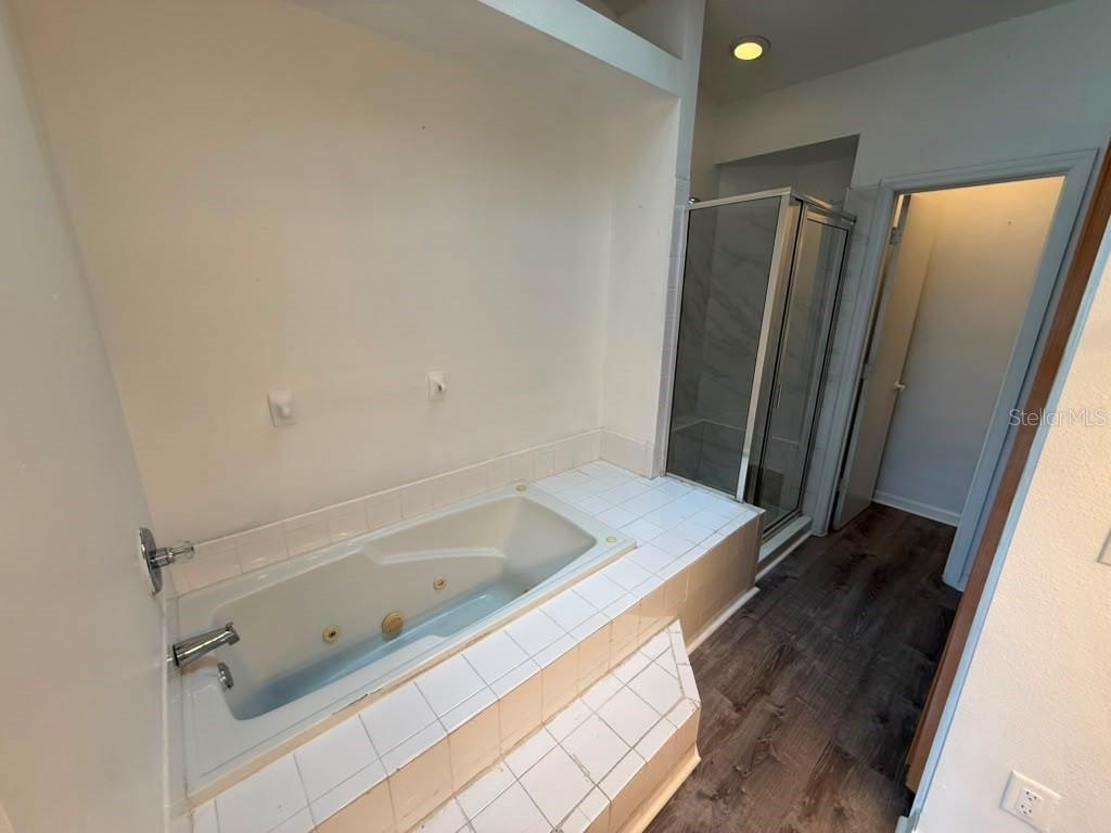 833 Caribbean Dr #a Property Photo 30