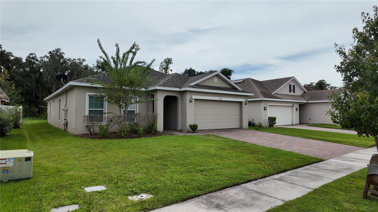 2462 Addison Creek Dr Property Photo 2