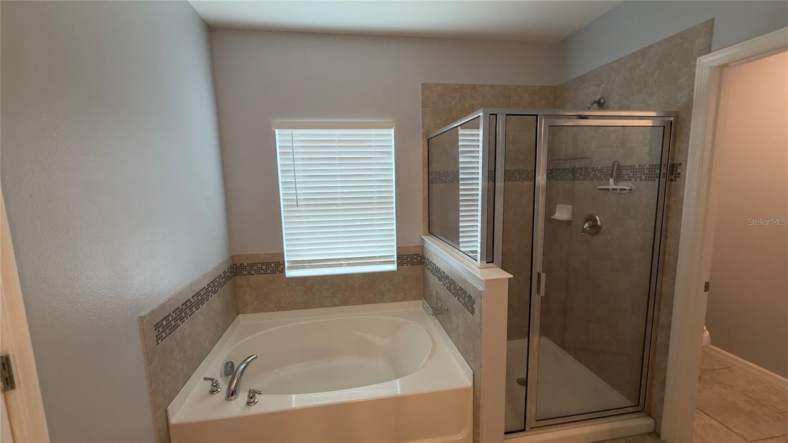2462 Addison Creek Dr Property Photo 18