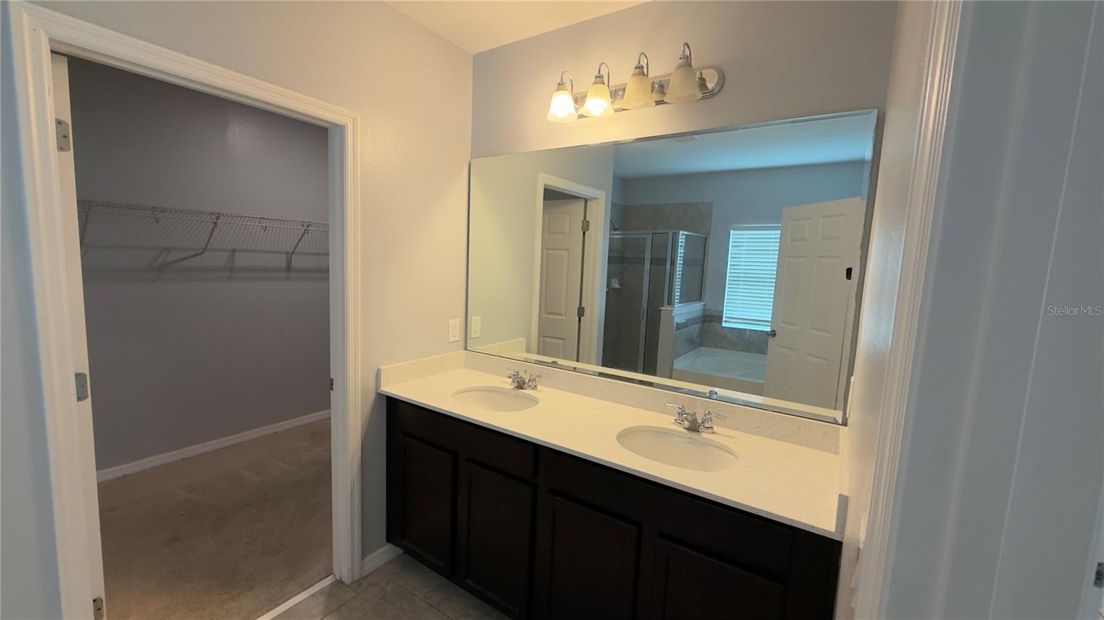2462 Addison Creek Dr Property Photo 19