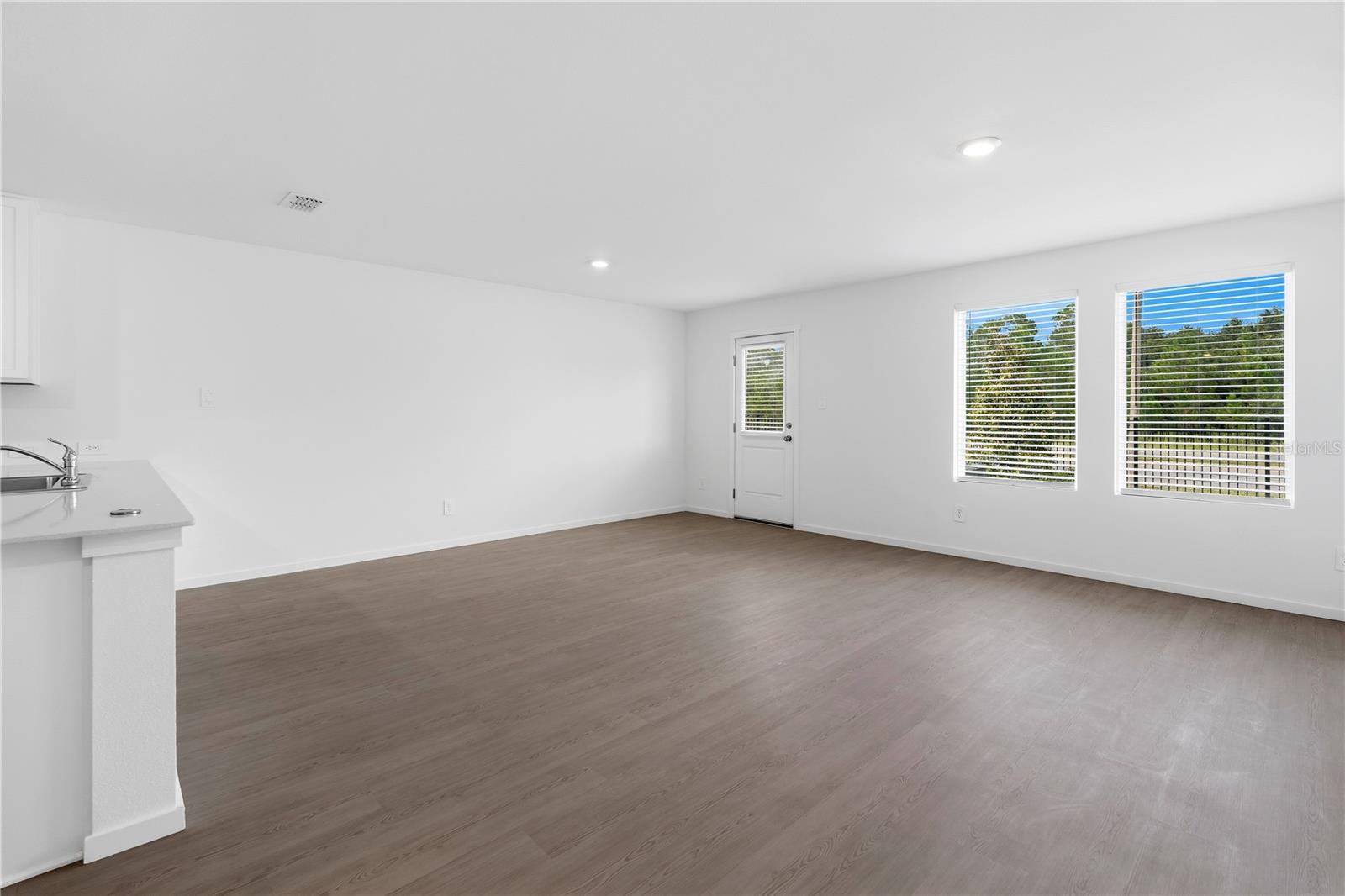 1225 Orion St Property Photo 9