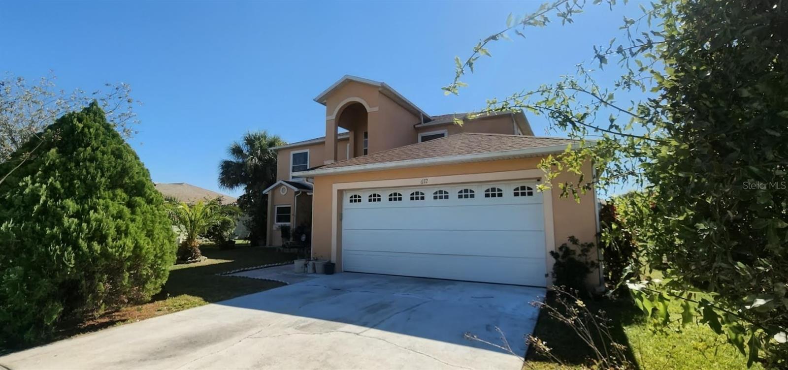 672 Sterling Dr Property Photo 1