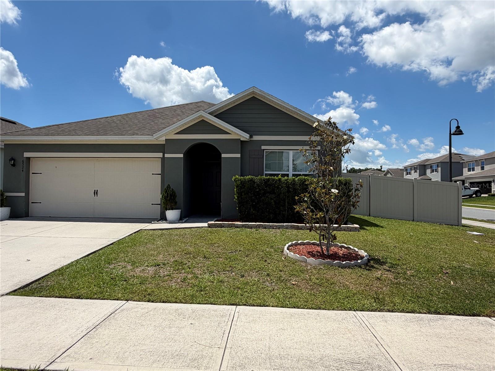 6524 Coral Berry Dr Property Photo 2