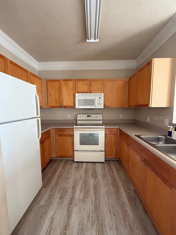 8848 Villa View Cir #206 Property Photo 6