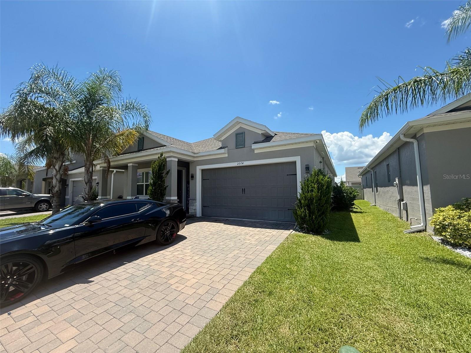 2074 Brillante Dr Property Photo 2