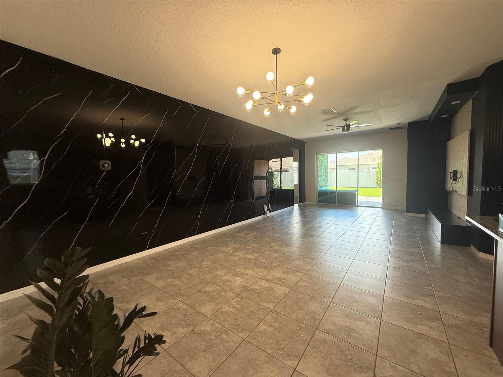 2074 Brillante Dr Property Photo 3