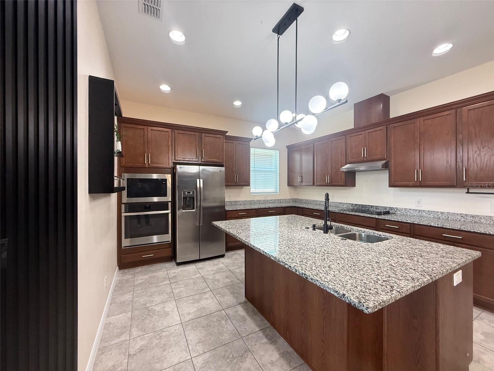2074 Brillante Dr Property Photo 5