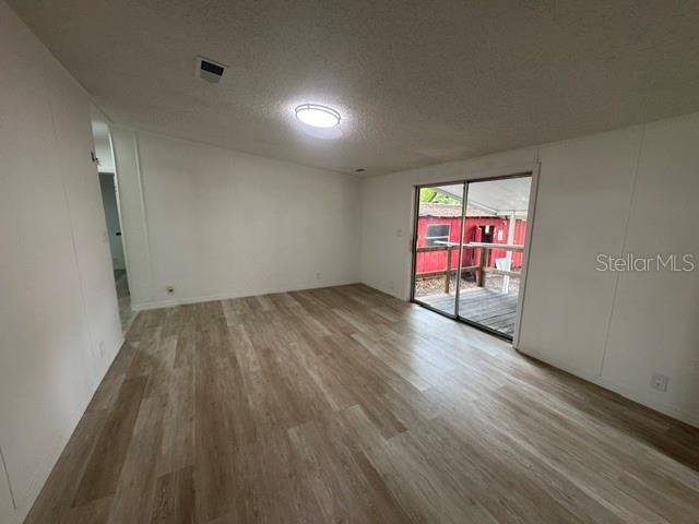 6633 Glen Meadow Loop Property Photo 8