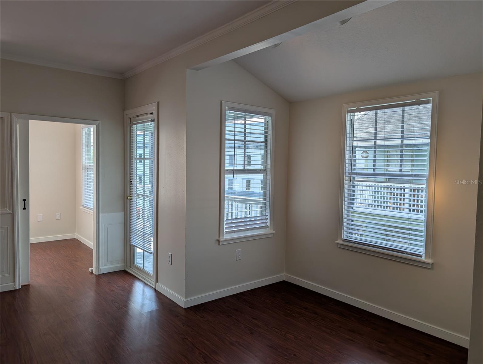 611 Campus St #320 Property Photo 5
