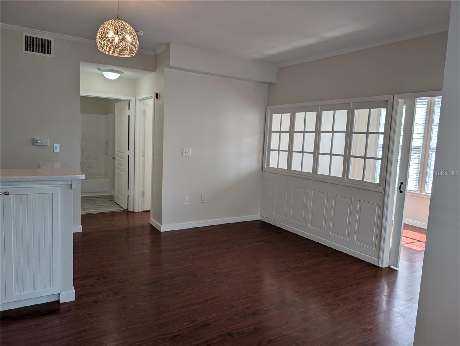611 Campus St #320 Property Photo 9