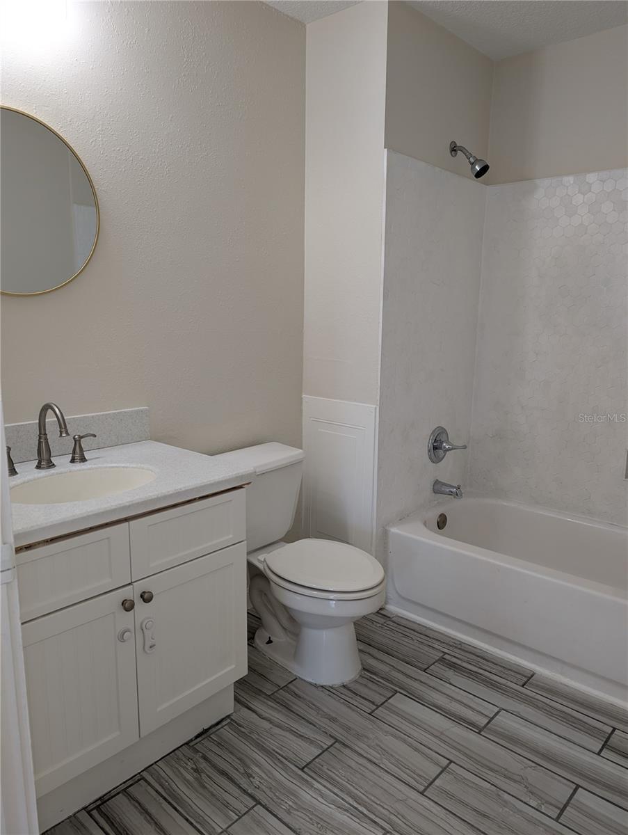 611 Campus St #320 Property Photo 12