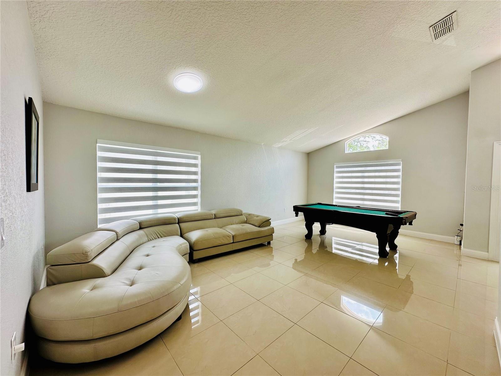8885 Palisades Beach Ave Property Photo 11
