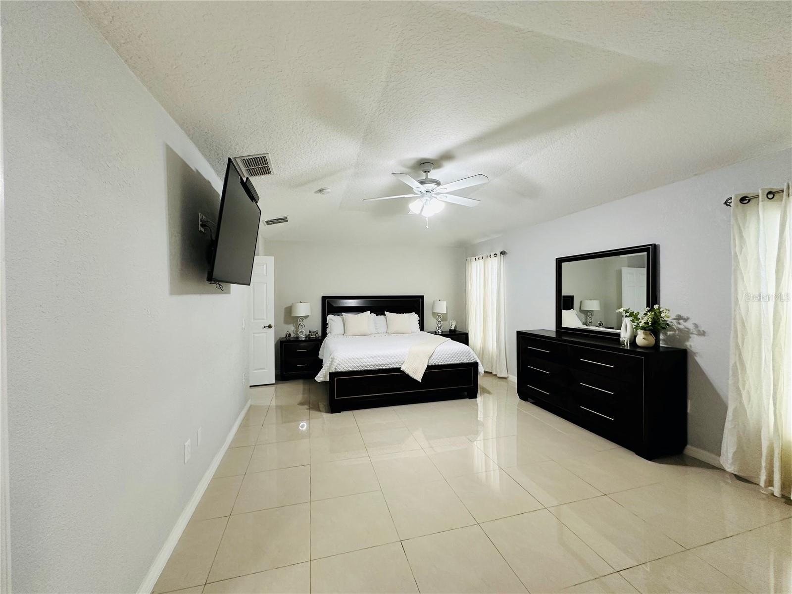 8885 Palisades Beach Ave Property Photo 17