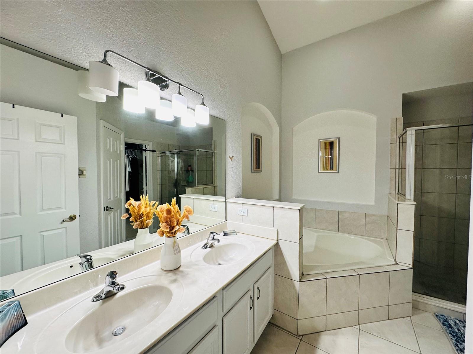 8885 Palisades Beach Ave Property Photo 19